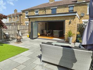 WOOD AVENUE- click for photo gallery